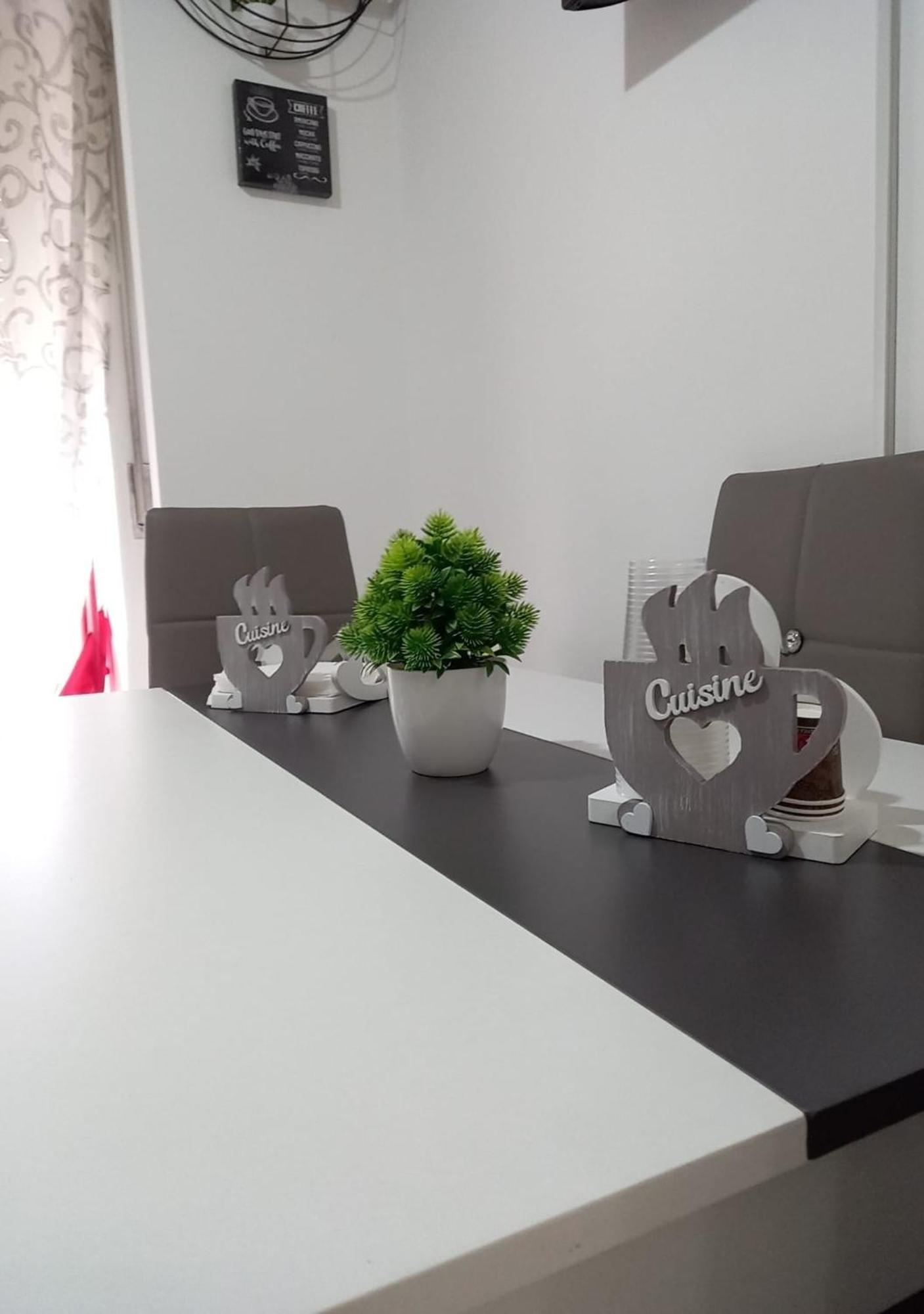 My Family Intero Appartamento Con Parcheggio Privato Potenza Zewnętrze zdjęcie
